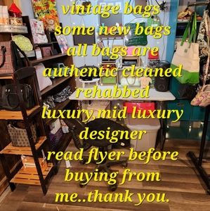 I sell new & vintage bags, luxury, mid luxury designers, more read descriptions